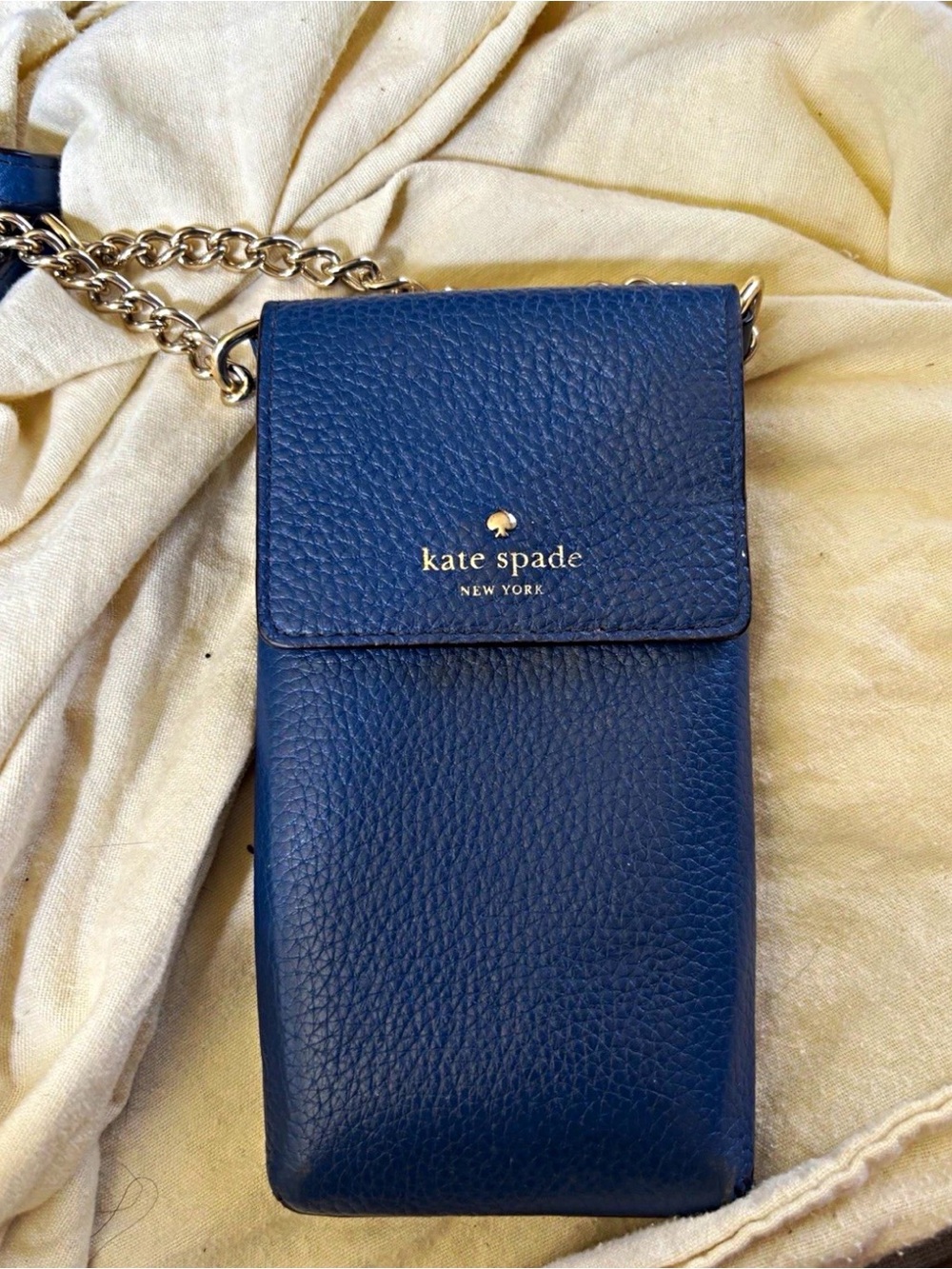kate spade navy pebbled leather crossbody phone pouch with gold chain